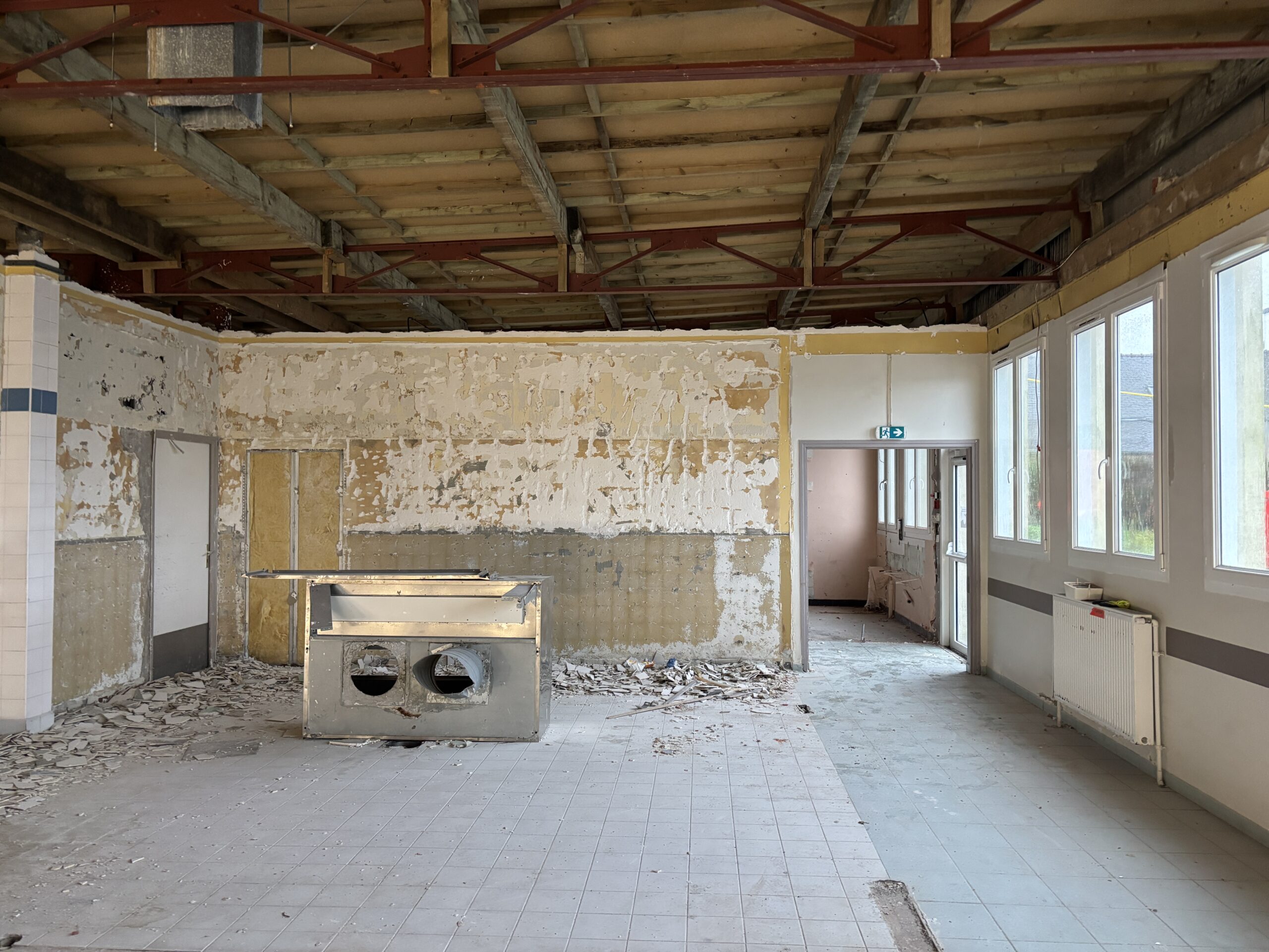 Démarrage de chantier pour la restructuration de la demi-pension et du bâtiment enseignement du Collège de Porzou à Concarneau (29)